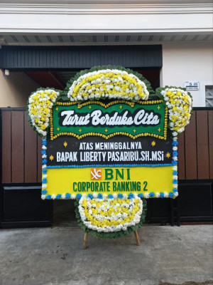 Papan Bunga Duka di Apar Batu